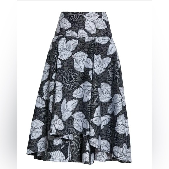 The OULA Company Elegant Black and White Leaf Print Skirt, Medium - Picture 1 of 9